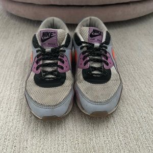 nike air max tennis shoes!!!